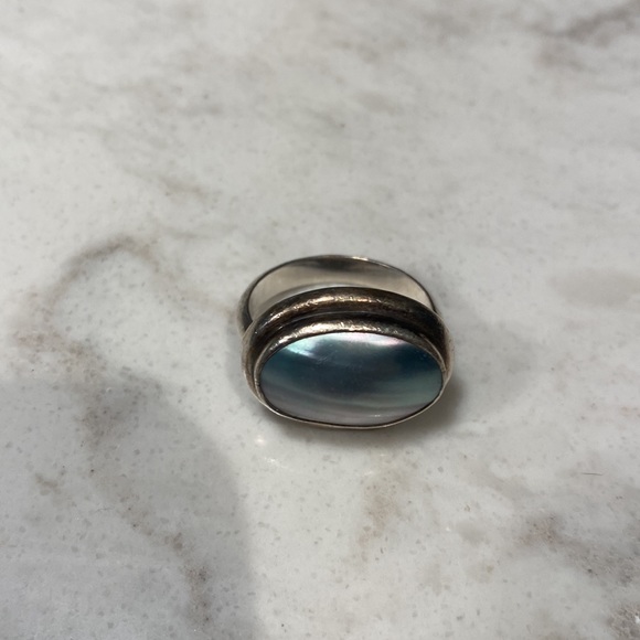 Ring - Picture 3 of 4